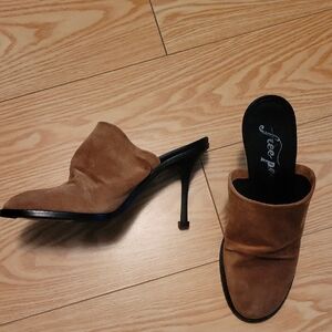 Brand new Free People Brown Suede Mules, size 38